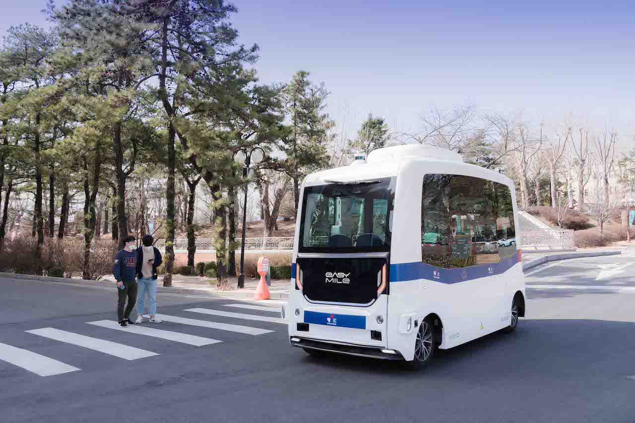 Easymile autonomous shuttle in Korea